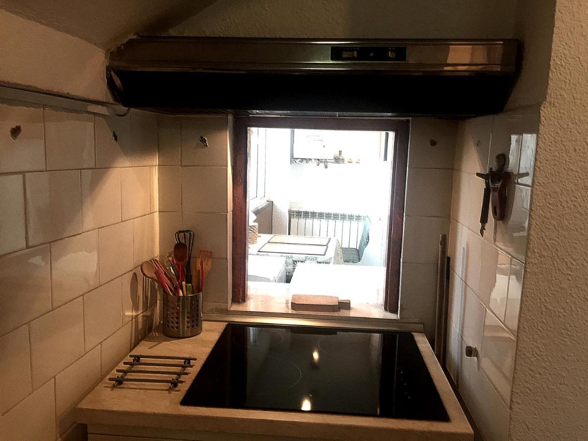 בוקרשט One Bedroom Apartment French Embassy מראה חיצוני תמונה