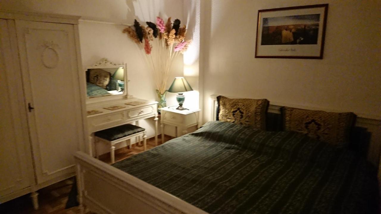 בוקרשט One Bedroom Apartment French Embassy מראה חיצוני תמונה