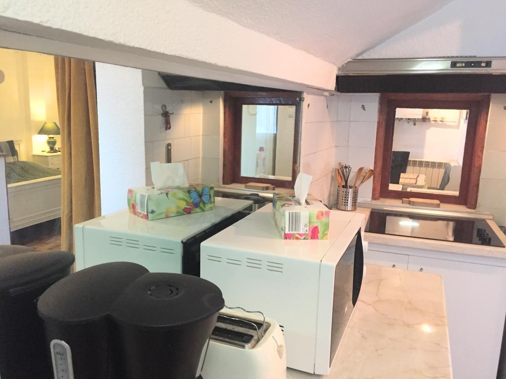 בוקרשט One Bedroom Apartment French Embassy מראה חיצוני תמונה