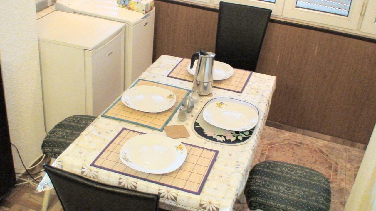 בוקרשט One Bedroom Apartment French Embassy מראה חיצוני תמונה